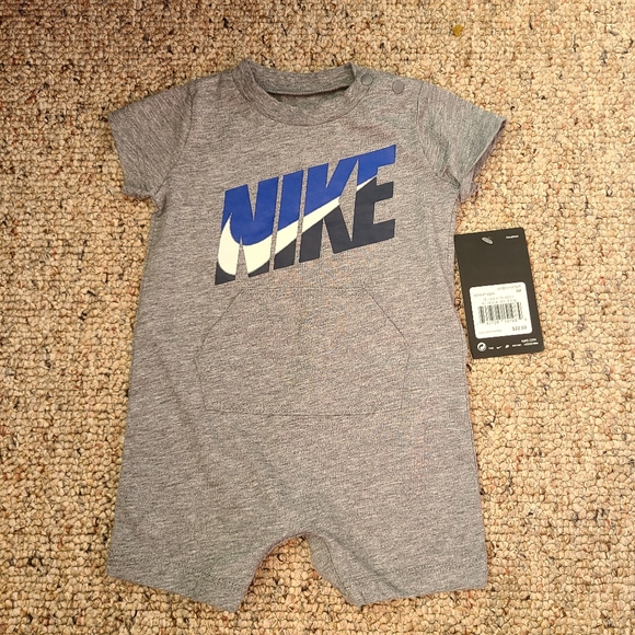 NWT Infant Gray Nike One Piece Romper 3 Months - Picture 1 of 5